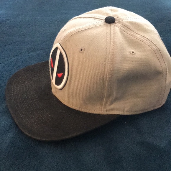Marvel Deadpool Snapback Baseball Cap One Size Fits Most - Picture 3 of 4
